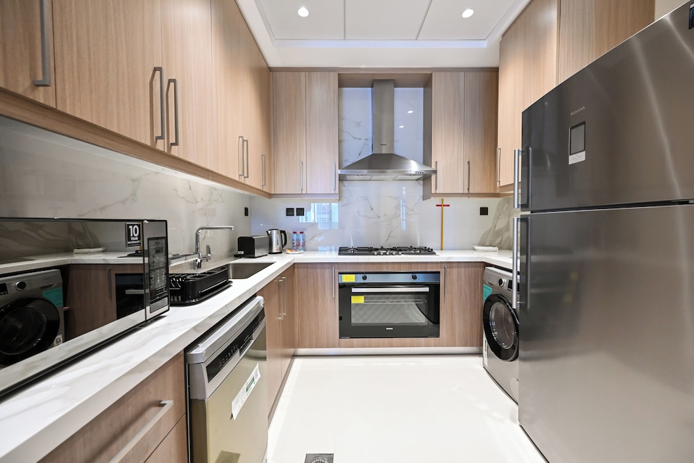 Elite Downtown Residence 2