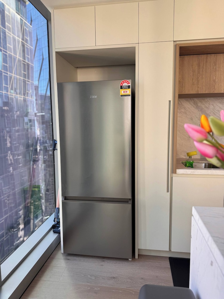 Luxury 2-bedroom Apartment in the Heart of Melbourne