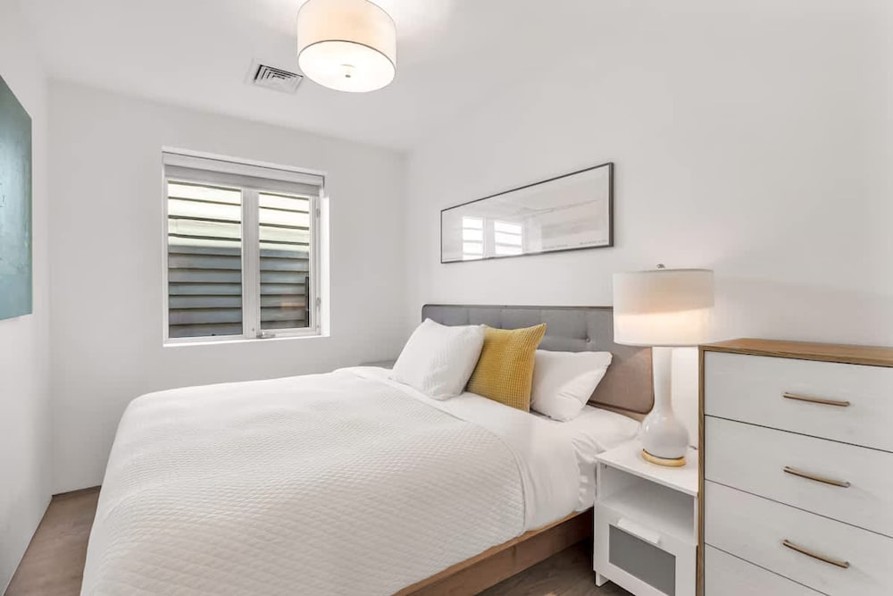 Clinton Grove by Rove Travel 2BR Modern Apt