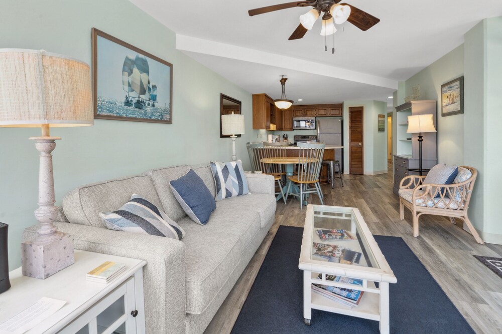Sedgefield 102 by RedAwning