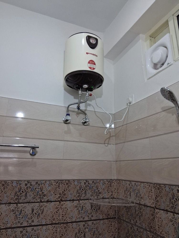 Hotel RRR