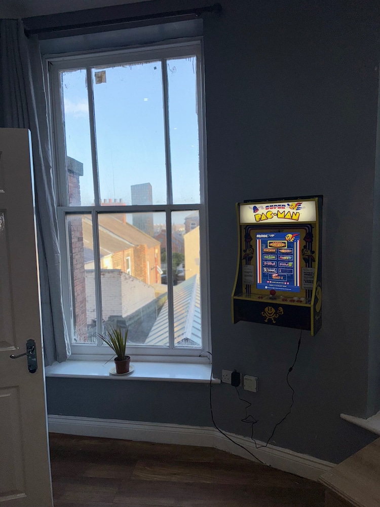 Citycenterapt-4br-wifi-freeparking-retroarcade