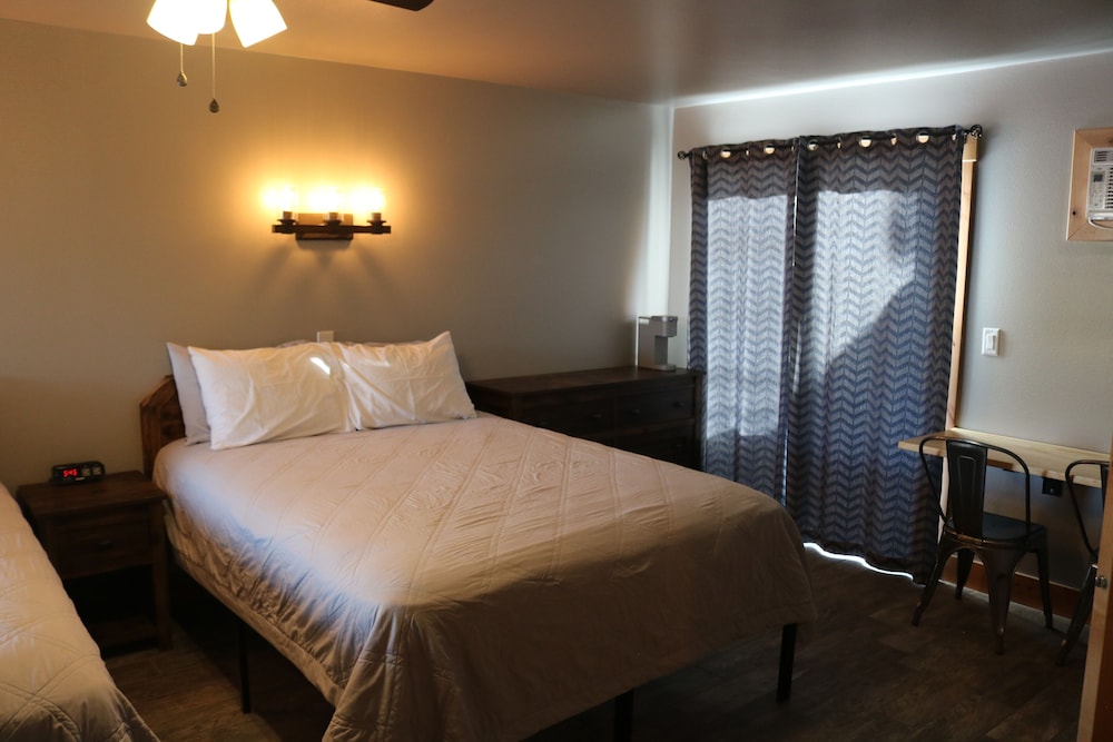 Columbine Inn