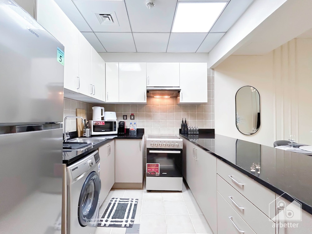 Your Perfect Meydan Getaway: 1B Polo Residence C3
