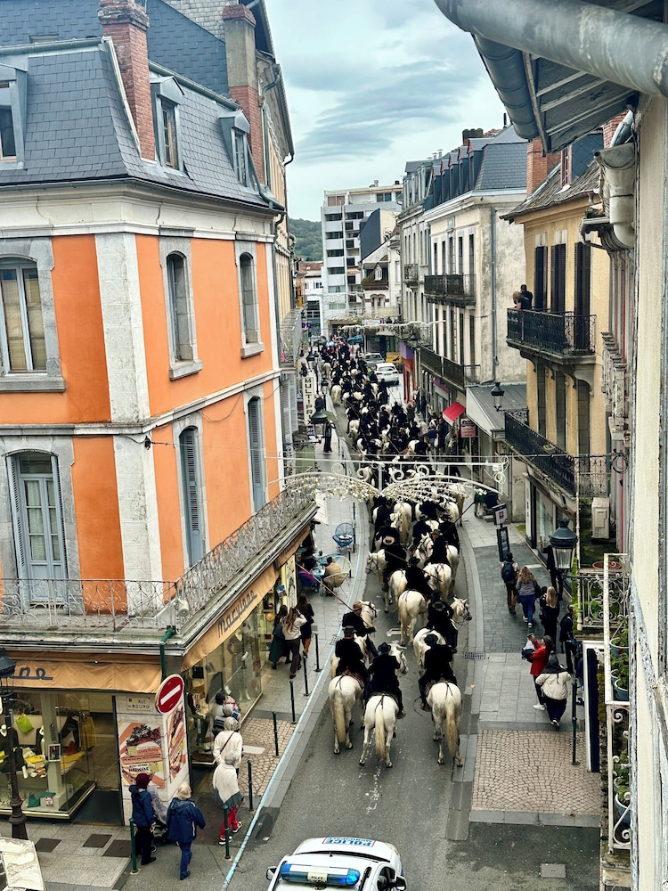 A l'ombre de la Tour