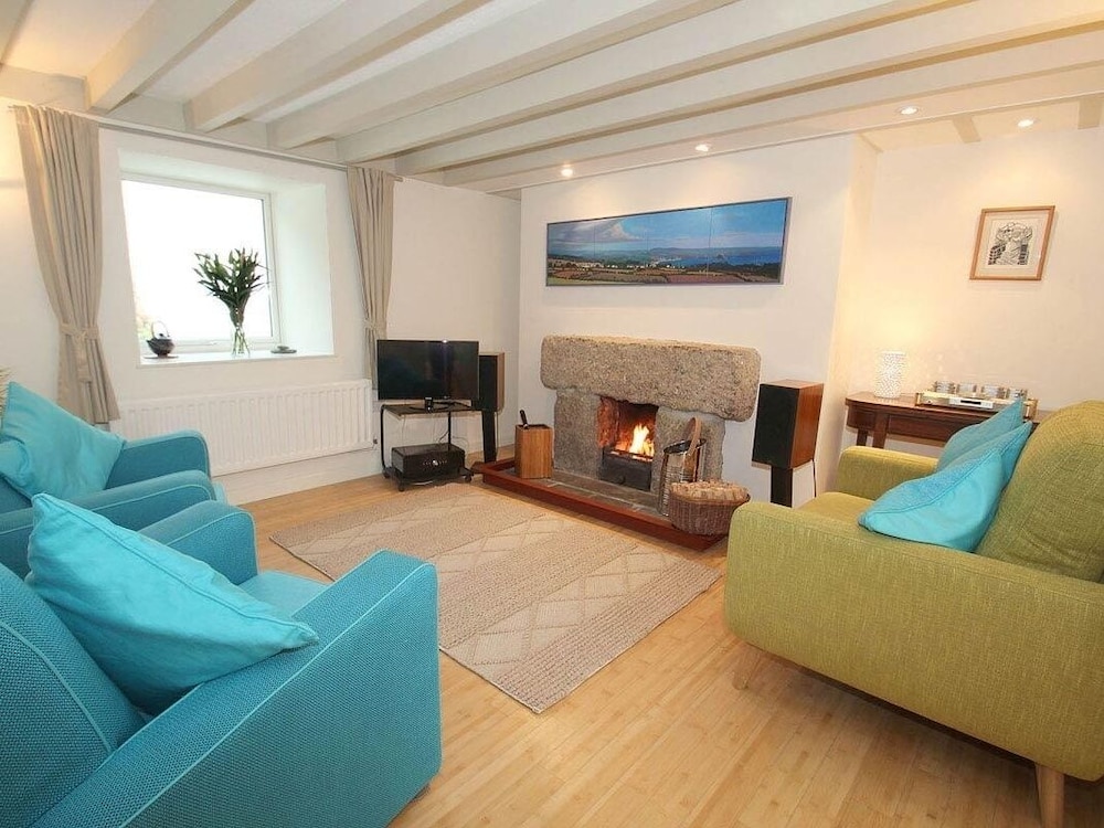White Duck Cottage view 4