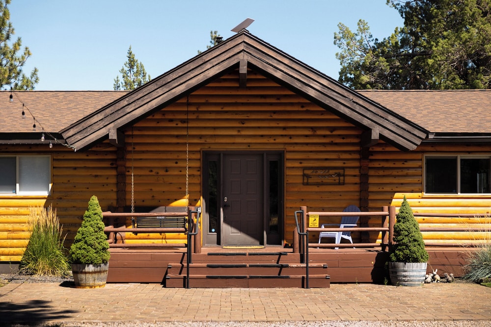High-end Cabin 3BR 30min to Hoodoo Ski