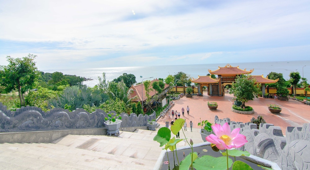 Wanderlust Garden Stay & Cafe