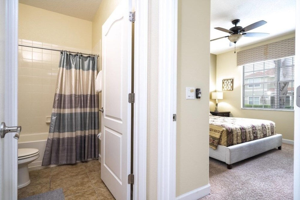 Family Pool Home Near Disney!! Modern Decor, Bbq ,resort W/ Tons Of Amenities! 6 Bedroom Home