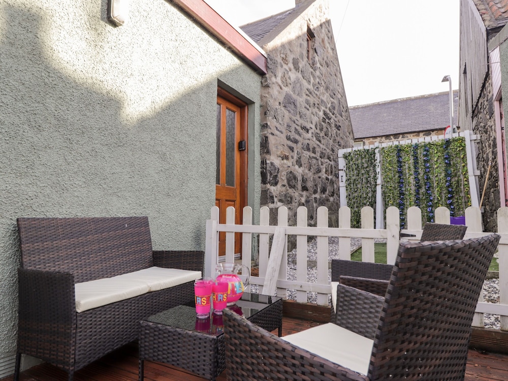 2 Seafield Place