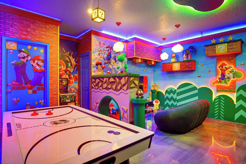 Epic 10br Solara Retreat, Themed Fun & Pool