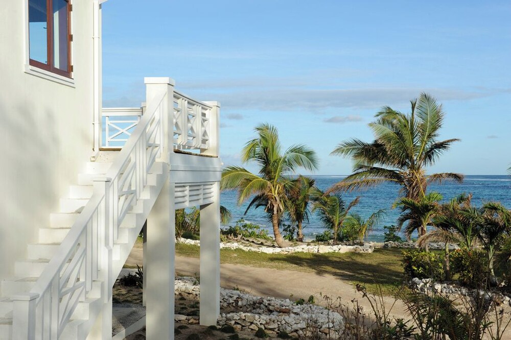 Beachside Beauty: Brand New Home With Pool