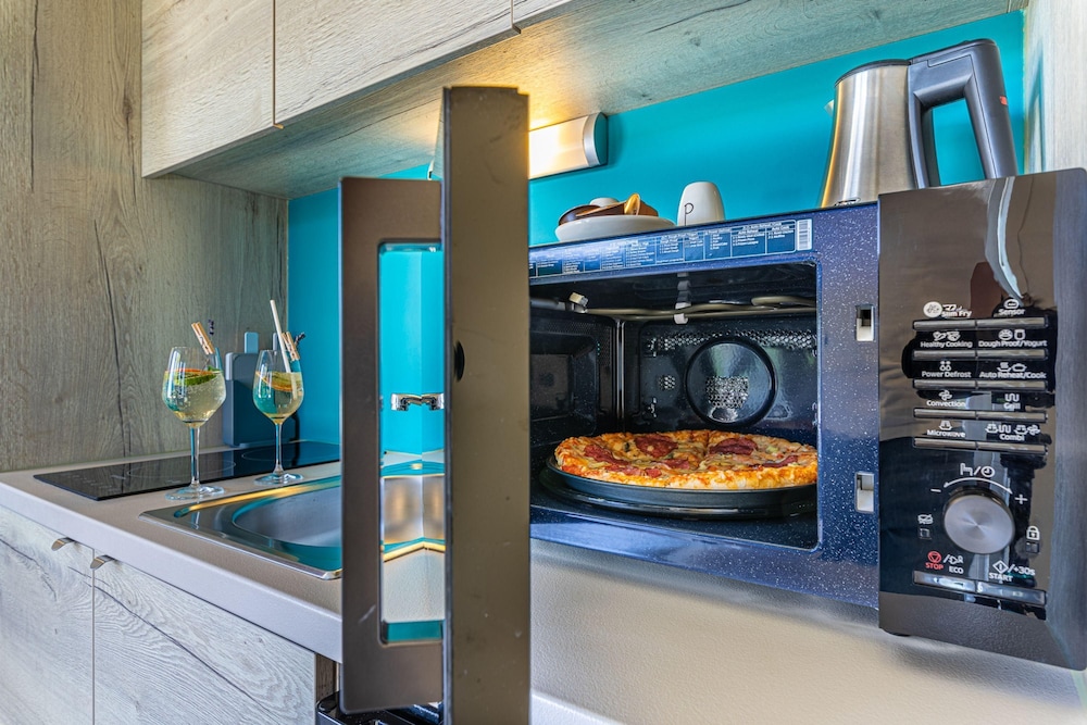 Rooftop Home With Whirlpool Sauna