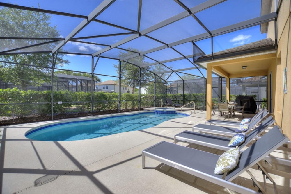 The Cinehaven at Solterra by Shine Villas 407 - Image 4