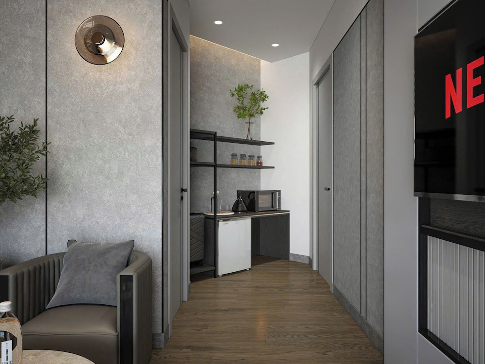 Unite StayCation Nhieu Tu