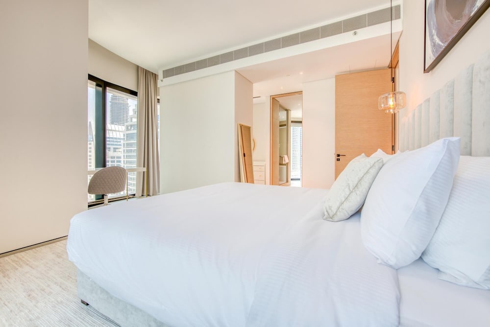 Luxury Sea View 3BR Maid Apt at the Address JBR