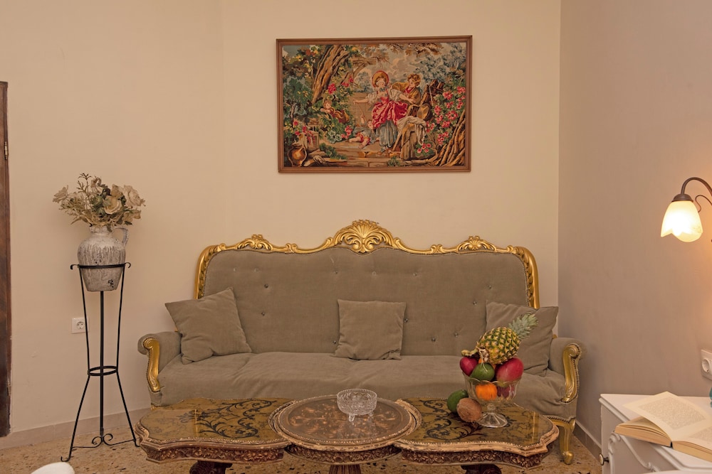 Arionos Rooms