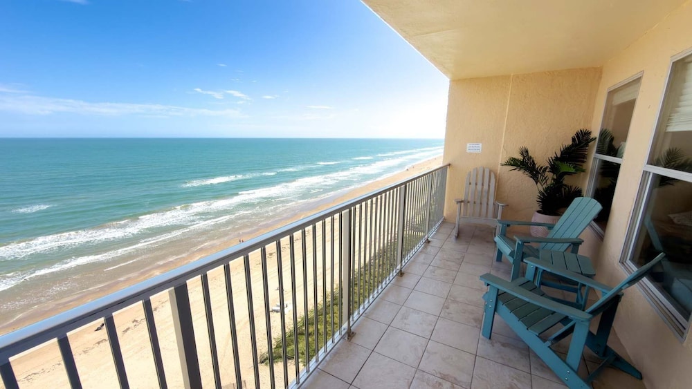 Penthouse Beachfront Views Renovated 4 Bedroom Condo