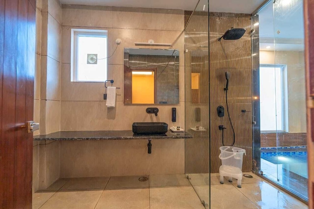 Delight The Lavish Loft Corbett
