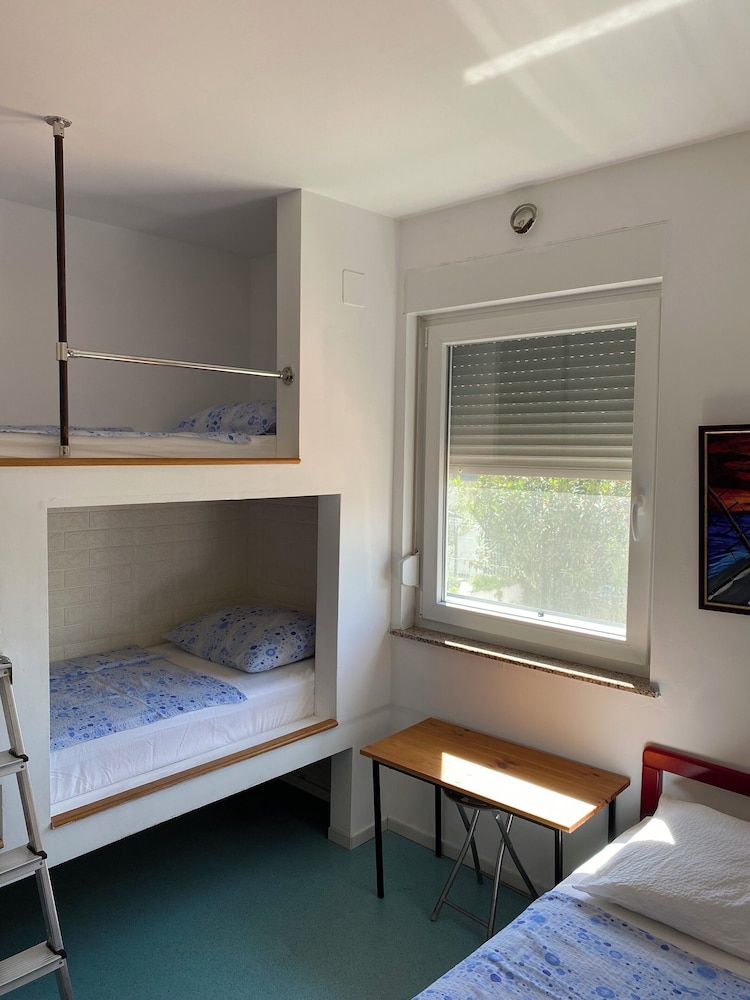Hostel Kantun