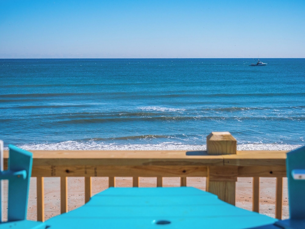 Vintage Vacation by Topsail Realty