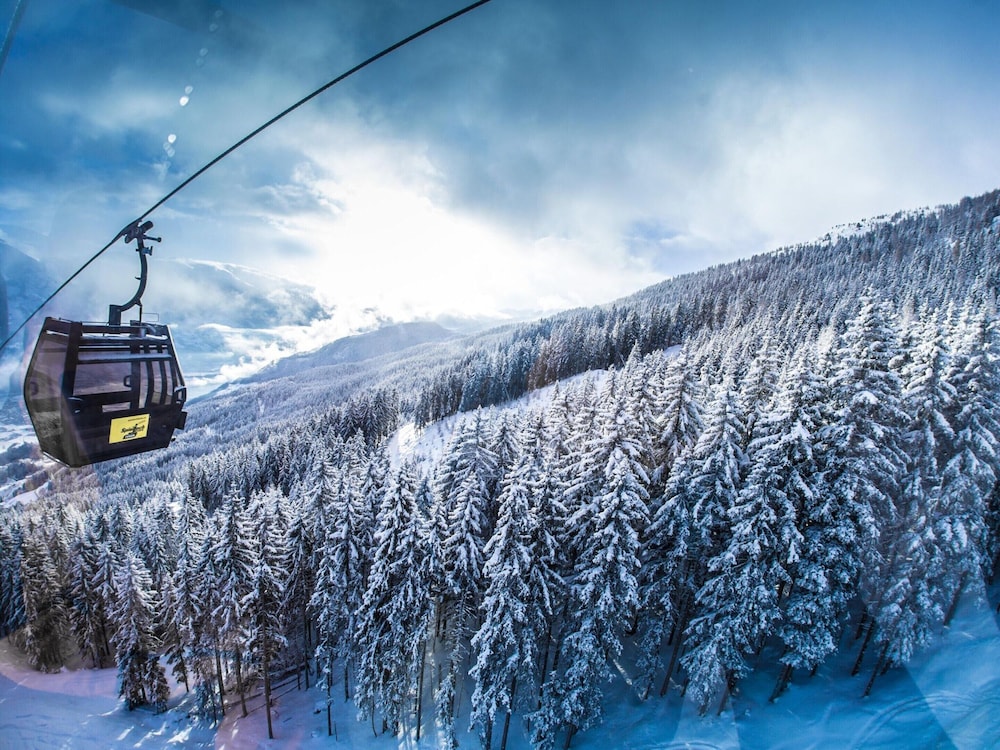 Chalet in Zillertal Near Ski Slopes & Whirlpool