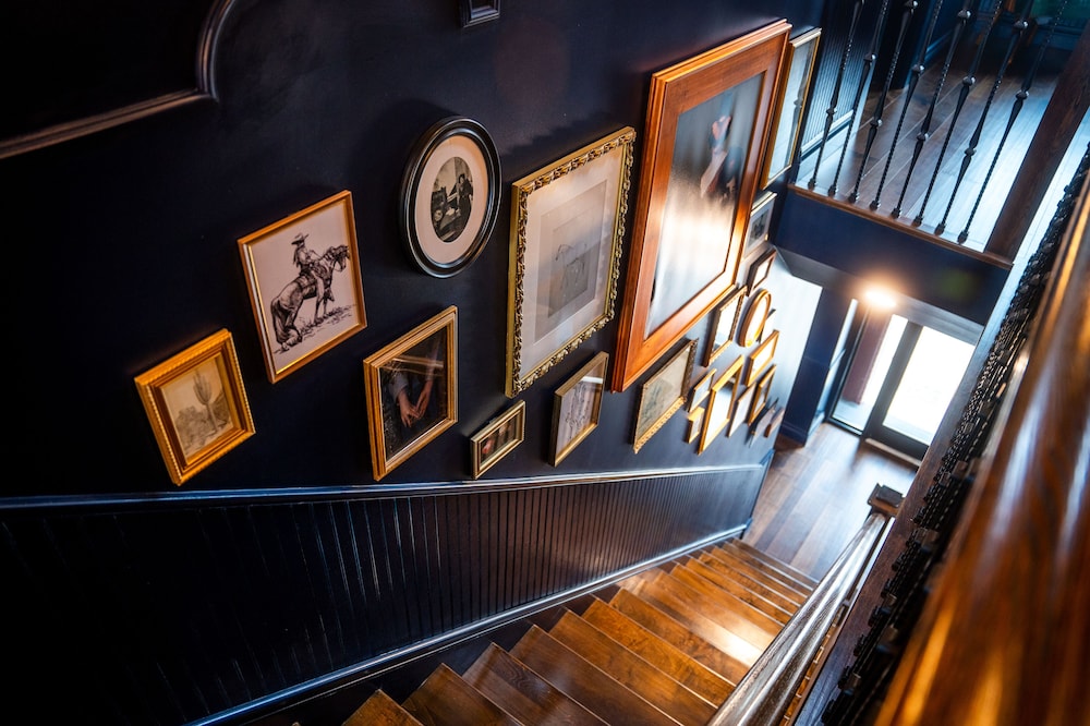 The Hotel Melrose