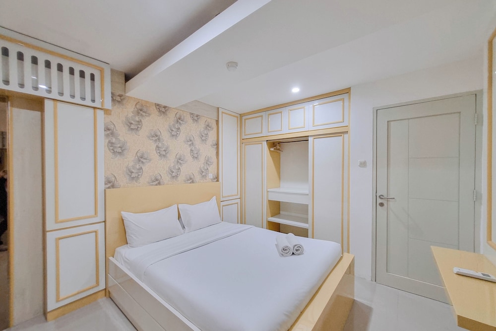 Spacious 2Br At Green Park Yogyakarta Apartment