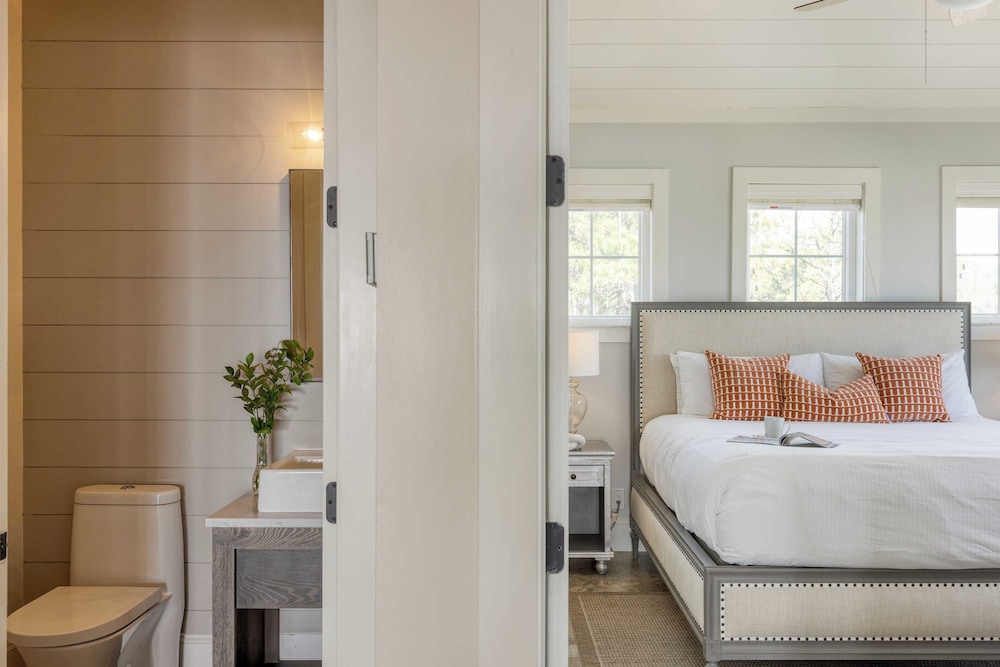 Sleeps 48, 2 Homes w/ Private Beach Access Bradley Circle Buyout by Avantstay