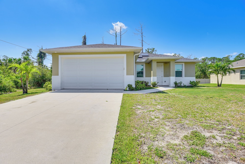 Family-friendly Home: 8 Mi to Warm Mineral Springs