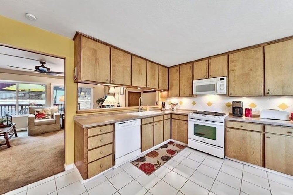 1510 Wildwood, Sitzmark 4 2 Bedroom Home