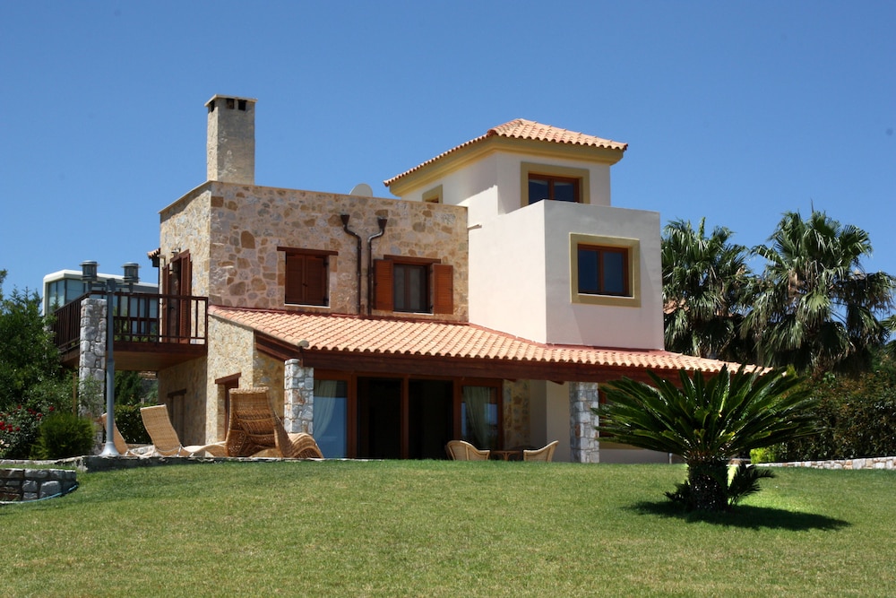 Athina Luxury Villas