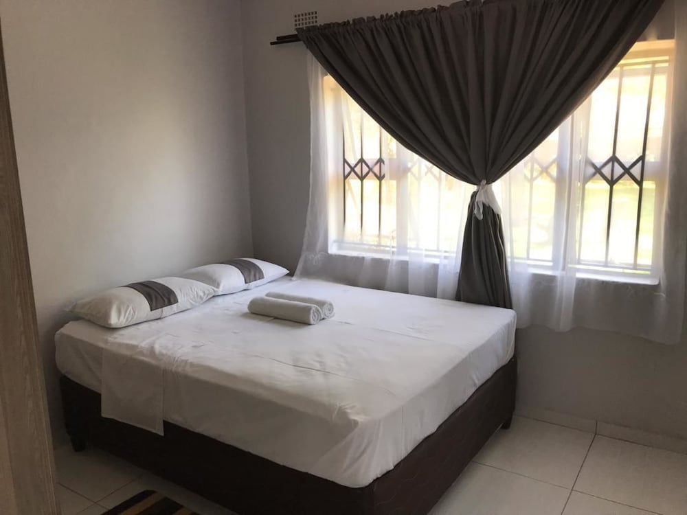 KhayaLethu Holiday Home view 3