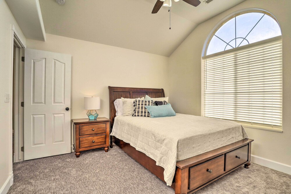 Spacious Family Home, 3 Mi to Dtwn Cedar City view 4
