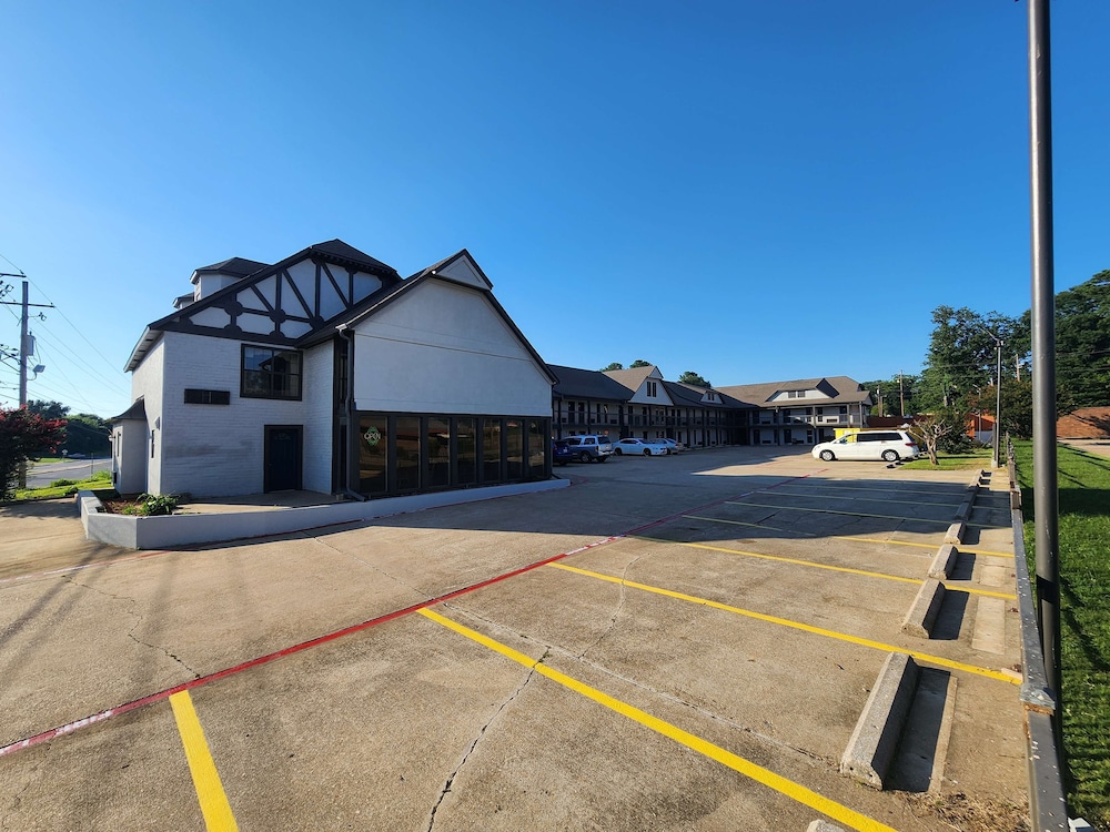 San Antonio Vacations - Americas Best Value Inn Longview - Property Image 15