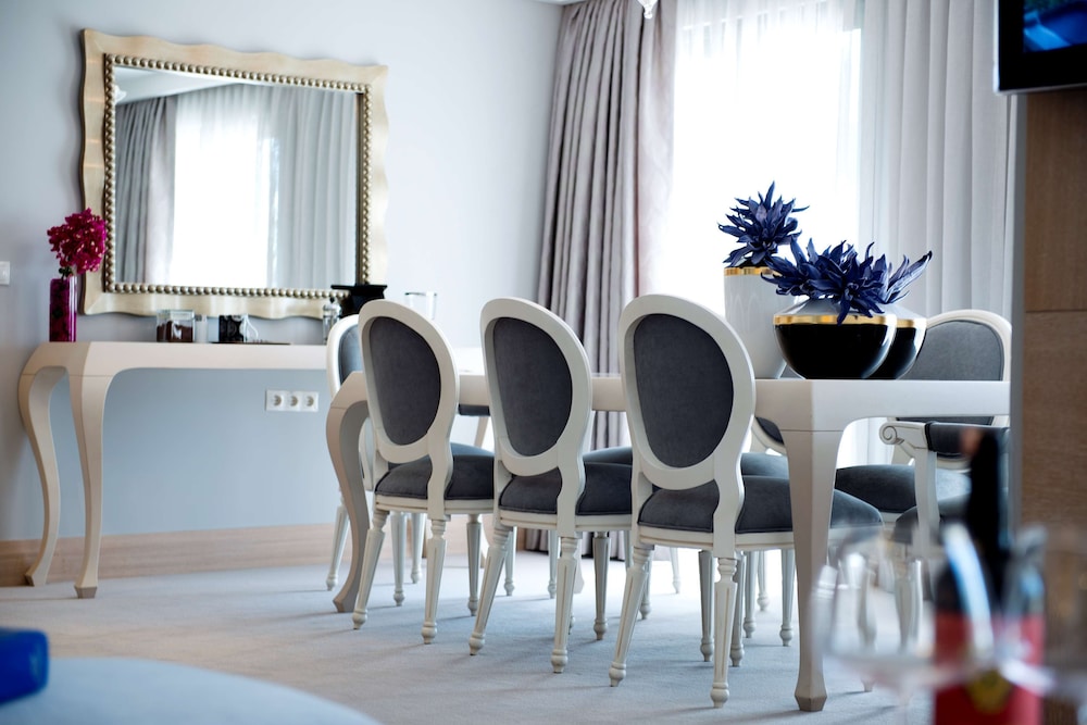 Ramada Resort by Wyndham Bodrum - Image 57