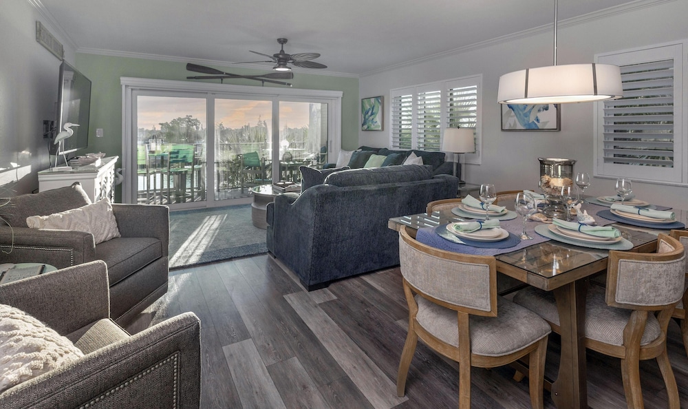 Land's End 4-306 Bay Front - Premier