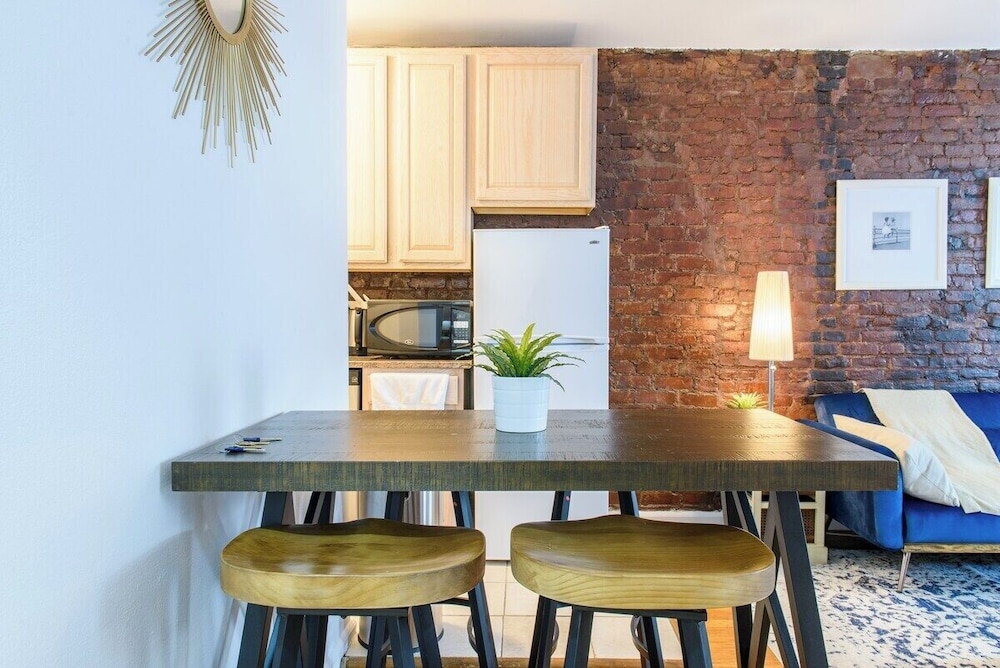 350 Gramercy Apt