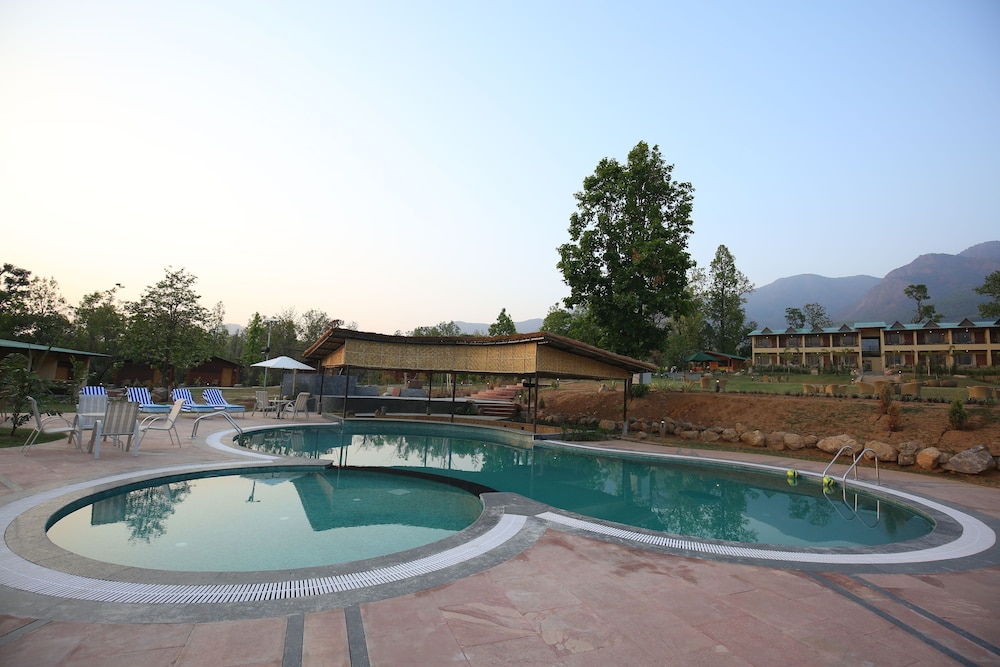 Sitabani Jungle and Spa Resort