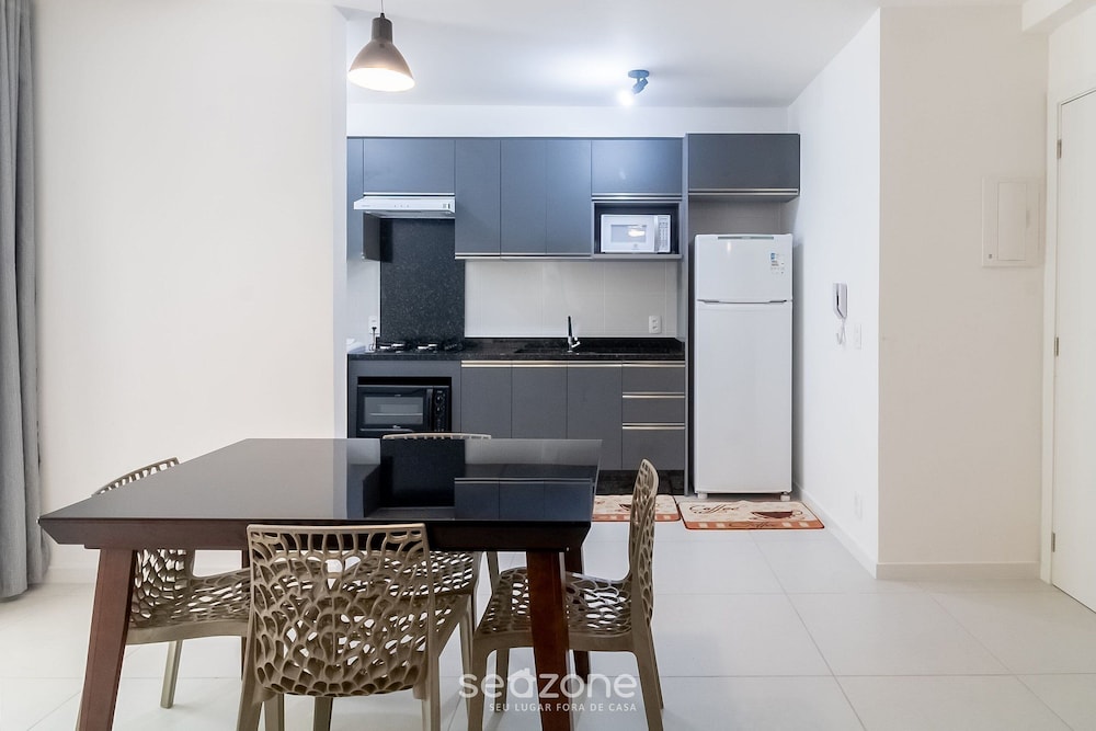 MCB - Apartments With Pool Near the Beach