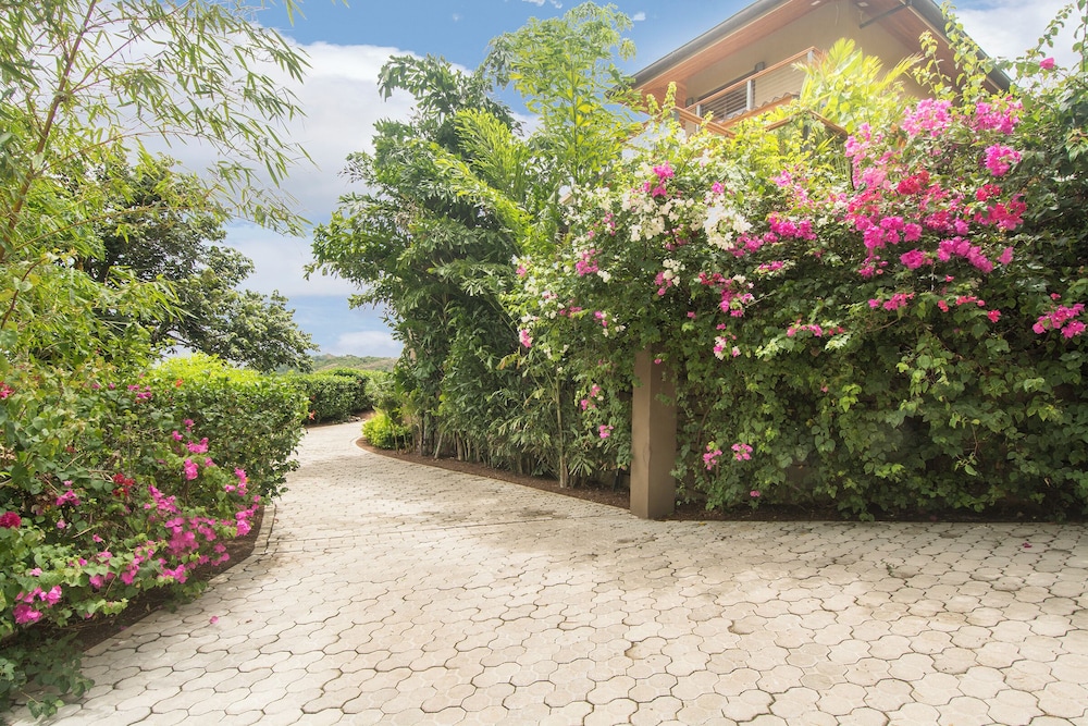 Luxury Home w/ Views & Infinity Pool: Near Beach!