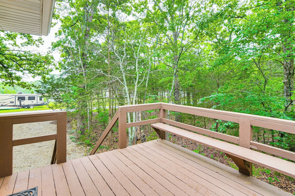 Branson Area Home < 1 Mi to Table Rock Lake!