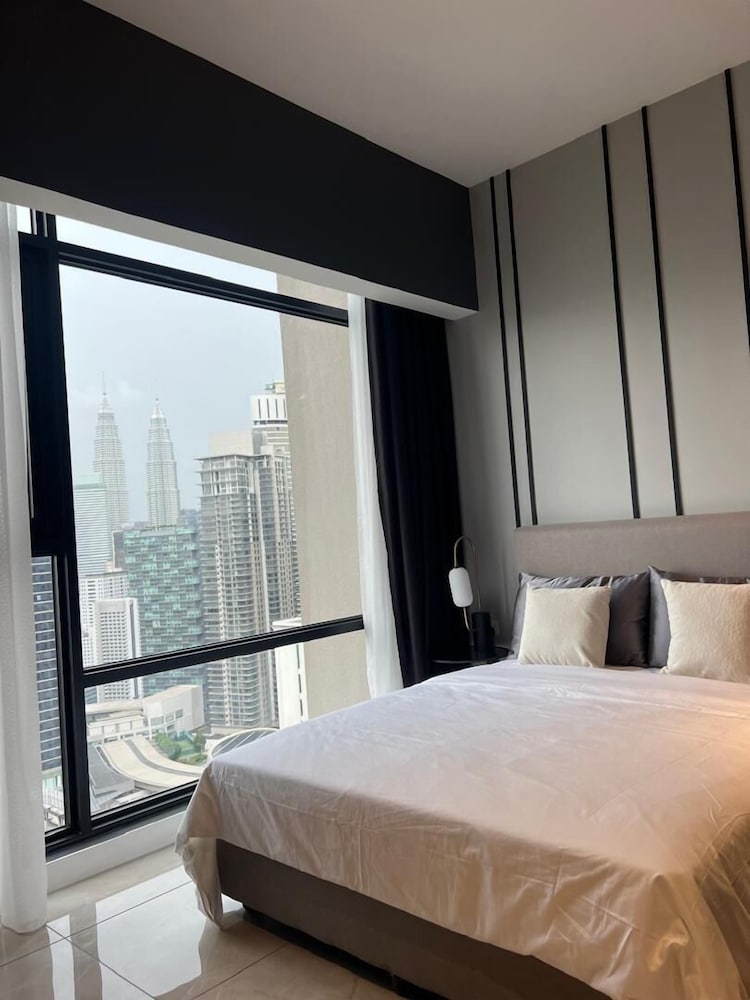 Crystal Suites At Axon Residence