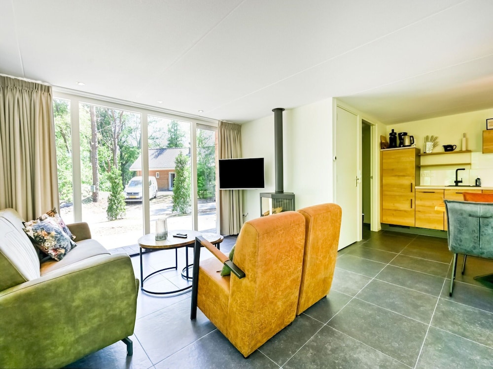 House in Reutum With Jacuzzi & Forest View view 4