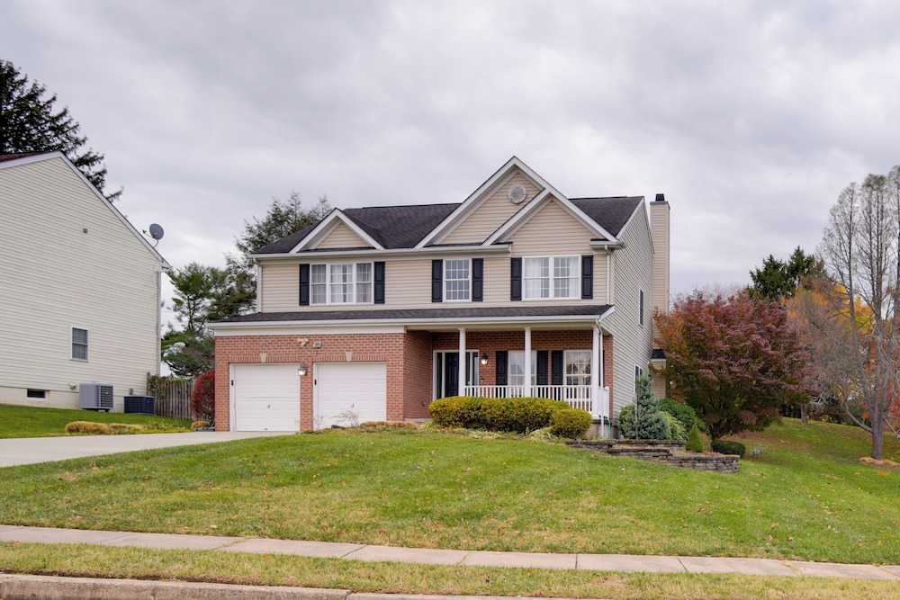 54 Mi to Dtwn DC: Spacious Family Home!