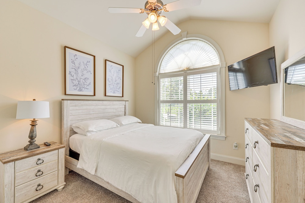 5 Mi to Rocky Mount Mills: Modern Retreat w/ Patio