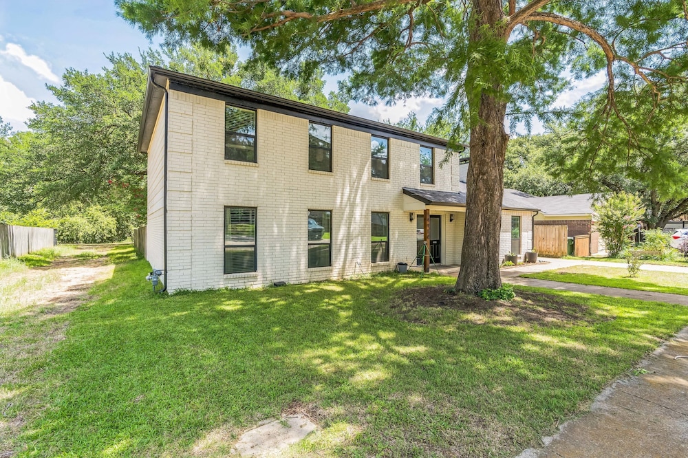 Stylish Flower Mound Home With Private Pool 5 Bedroom Home