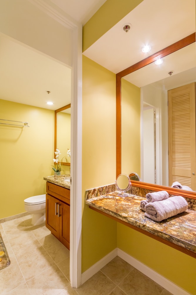 Tropical Studios at Marine Surf Waikiki
