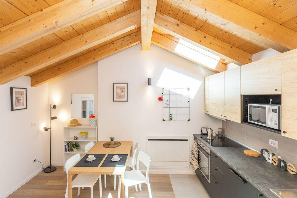 JOIVY Contemporary Apartments