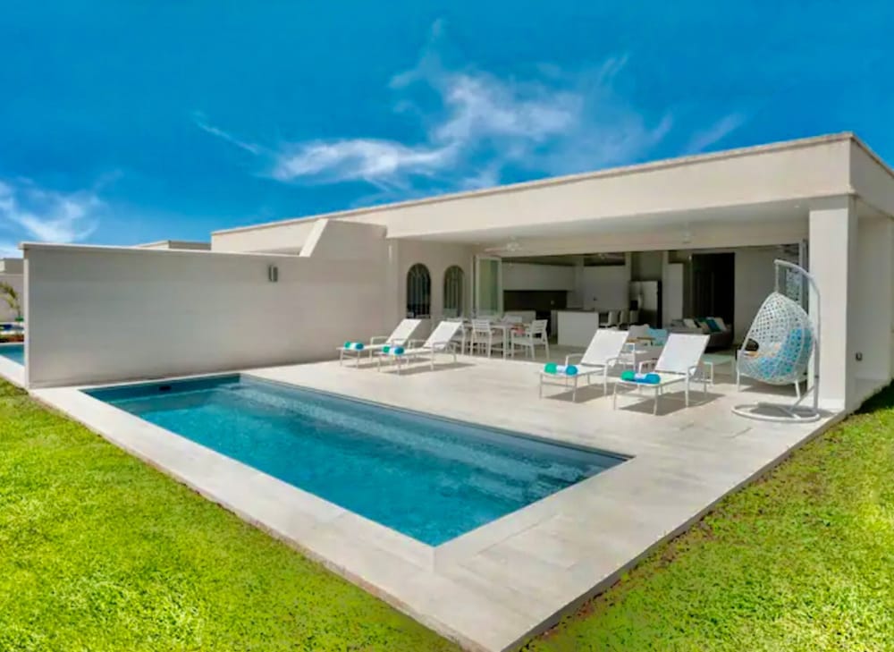 Complete Villas Barbaos